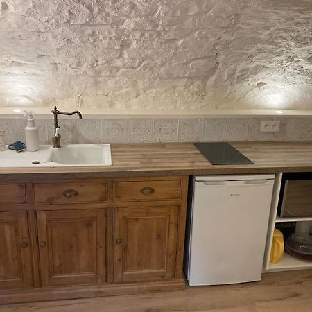 Les Matelles : Charmant Logement En Pierres Buitenkant foto